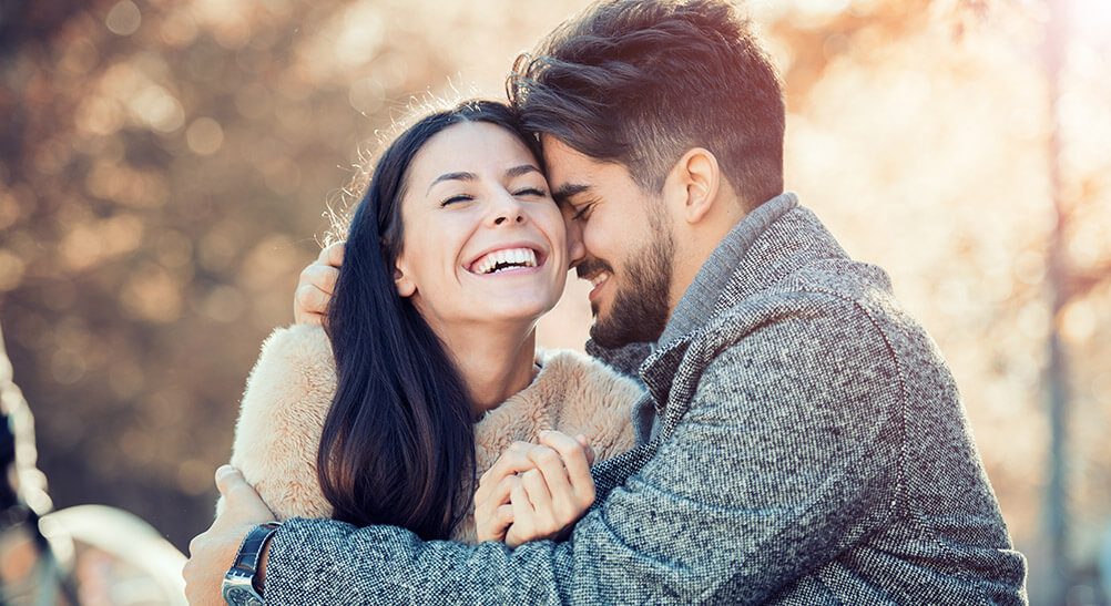 Picture of couple celebrating a lottery win from Lottoland